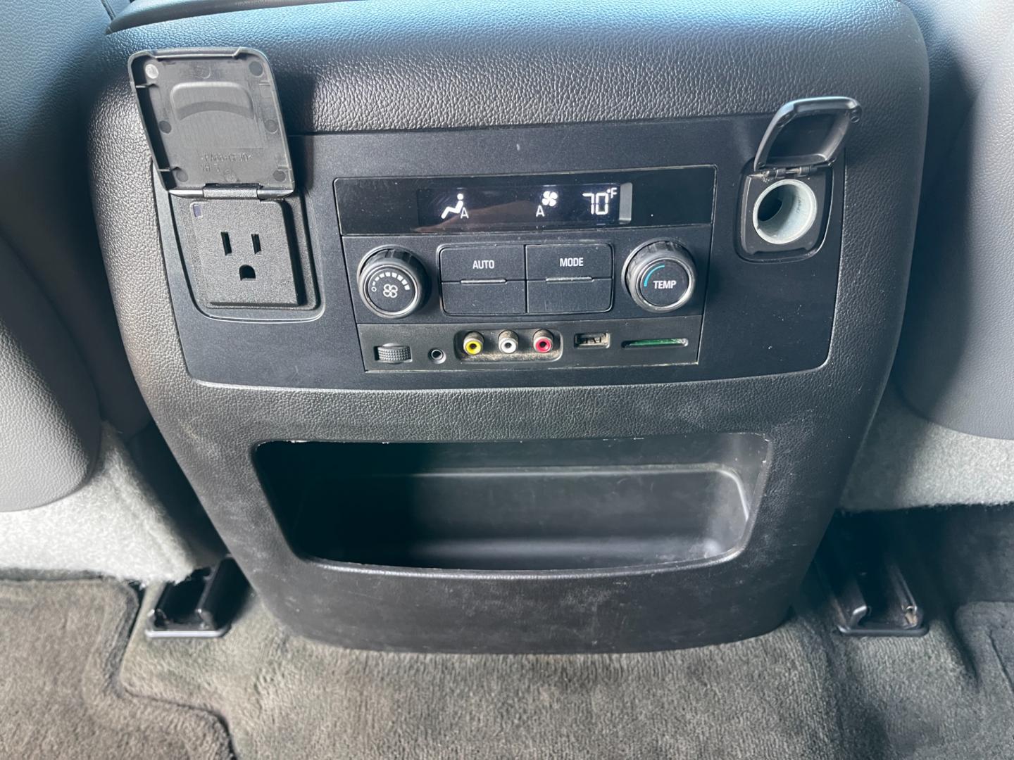 2015 Black /Gray Chevrolet Tahoe LT 4WD (1GNSKBKC4FR) with an 5.3L V8 OHV 16V engine, 6-Speed Automatic transmission, located at 547 E. Main St., Orwell, OH, 44076, (440) 437-5893, 41.535435, -80.847855 - Photo#42